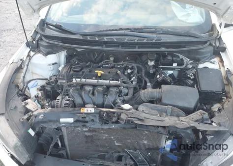 2017 Kia Forte Lx z USA, uszkodzony, nr VIN 3KPFK4A75HE094483